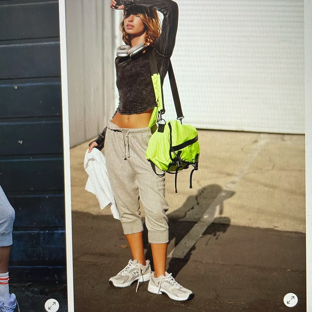 Free people Cropped jogger in washed Blue NWT